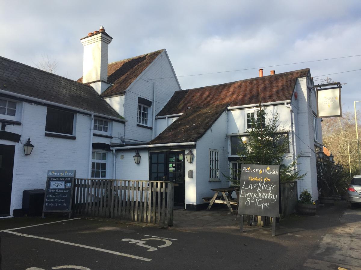 Monkey Brewhouse Hotel Lymington Exterior photo