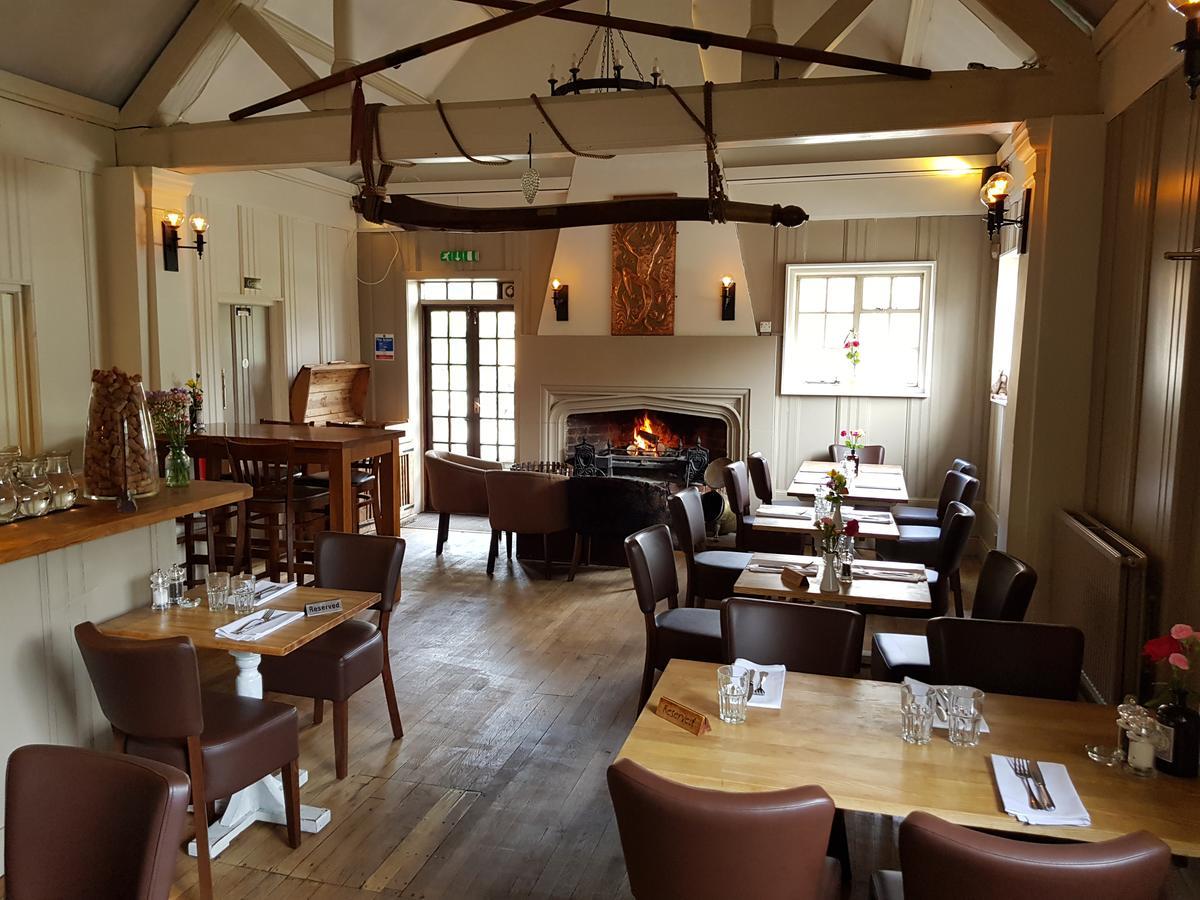 Monkey Brewhouse Hotel Lymington Exterior photo
